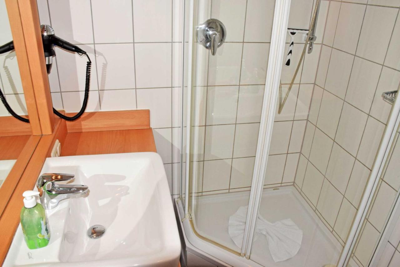 Fewo Mit Balkon Und Strandkorb 03 Sellin Kültér fotó